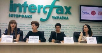 Активісти йдуть до суду: кажуть, що дії Кабміну дискримінують переселенців Активісти йдуть до суду: кажуть, що дії Кабміну дискримінують переселенців
