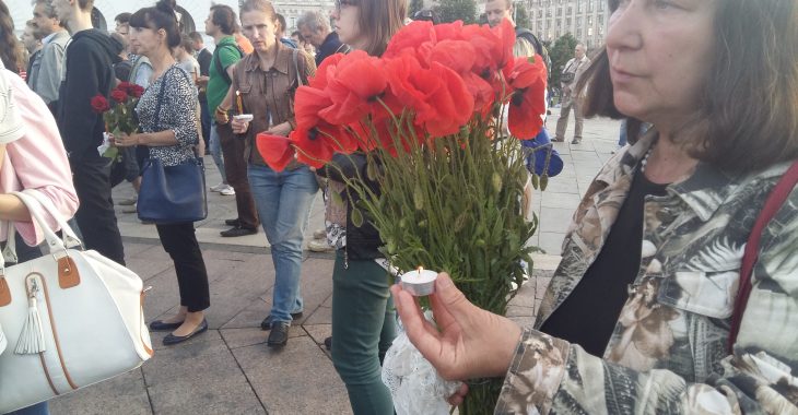 У Києві вшанували пам'ять загиблих вояків на шахті Бутовка У Києві вшанували пам'ять загиблих вояків на шахті Бутовка