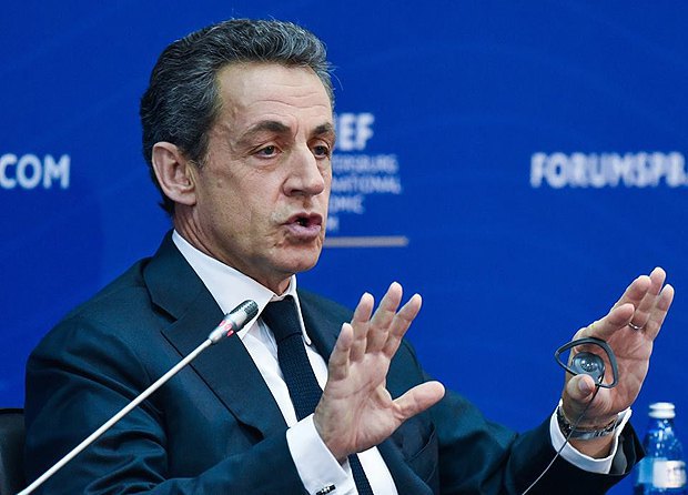 Саркозі назвав Путіна «найсильнішим» і закликав зняти санкції проти Росії
