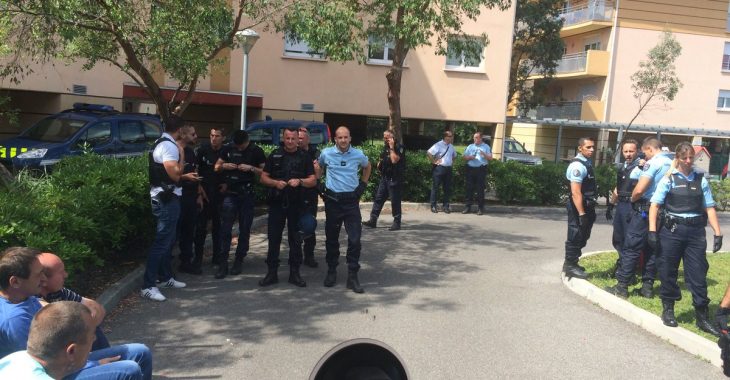 Майже 30 російських вболівальників депортують з Франції Майже 30 російських вболівальників депортують з Франції