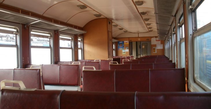 У Луганську згорів єдиний пасажирський потяг — джерело У Луганську згорів єдиний пасажирський потяг — джерело