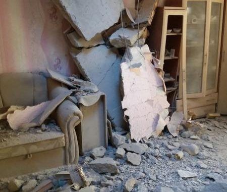 З'явились фото розтрощеної квартири в Донецьку З'явились фото розтрощеної квартири в Донецьку