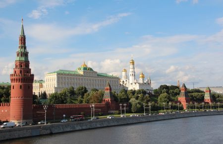 В РФ прийняли жорсткі закони — за недонесення про злочин до року тюрми