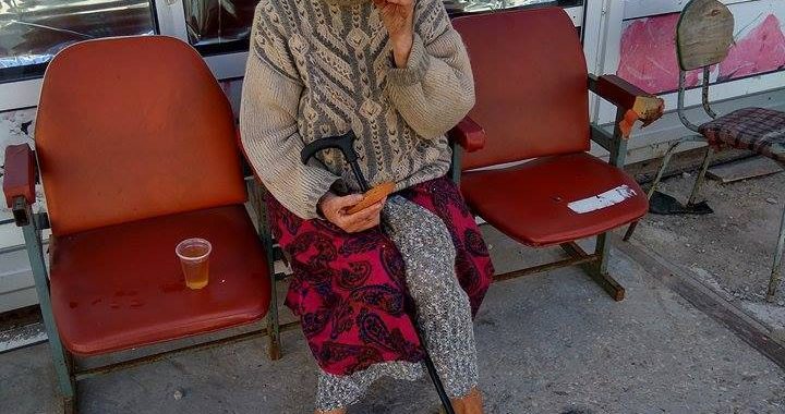 Волонтерка розповіла шокуючу історію, як луганець покинув хвору матір Волонтерка розповіла шокуючу історію, як луганець покинув хвору матір