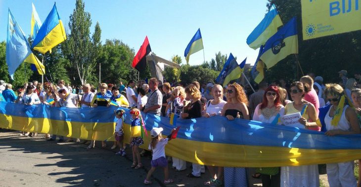 У Краматорську 2000 людей святкують річницю визволення міста від бойовиків У Краматорську 2000 людей святкують річницю визволення міста від бойовиків