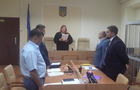 Суд в Києві заарештував 2 кримських екс-прокурорів за підозру у вимаганні