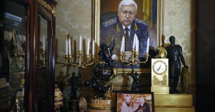 Суд заарештував 25 «скарбів» Віктора Пшонки Суд заарештував 25 «скарбів» Віктора Пшонки