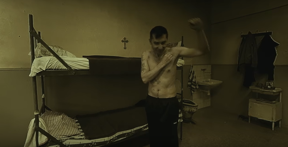 Відчуйте себе в’язнем у російській тюрмі — 360° відео з камери