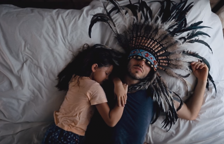 SunSay знявся з дочкою в кліпі «Love Manifest» — відео