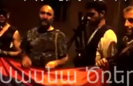 Утримувачі заручників у Єревані закликають народ повставати — відео
