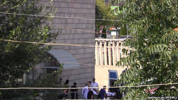 Вооруженная группировка, которая захватила ППС в Ереване, сдалась полиции