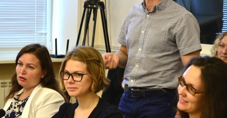 Мінсоцполітики та МОЗ не хочуть, аби ВІЛ-позитивні всиновлювали здорових дітей — активіст Мінсоцполітики та МОЗ не хочуть, аби ВІЛ-позитивні всиновлювали здорових дітей — активіст