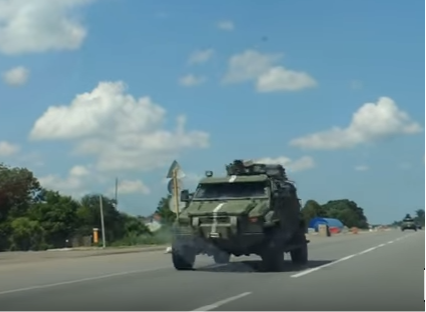 «Освобождать едут Луганск!», — видеоблогер о проезде военной техники
