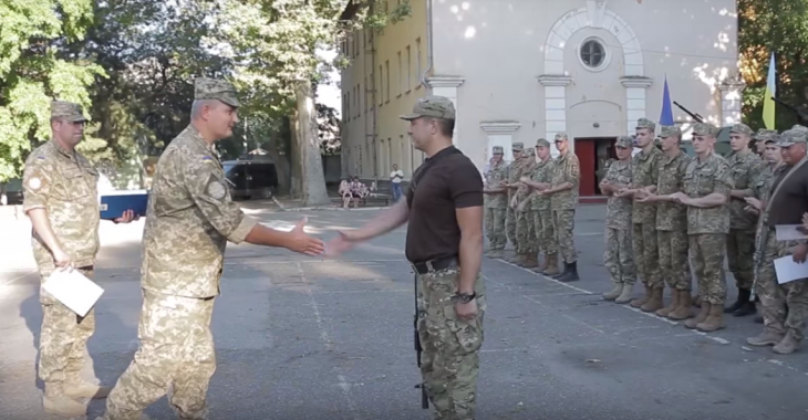 До Одеси з АТО повернулися спецпризначенці, що мали по 5 ротацій — відео До Одеси з АТО повернулися спецпризначенці, що мали по 5 ротацій — відео