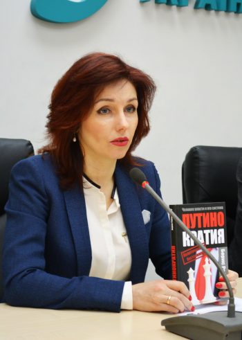 «До Майдана Украина не могла купить на свой язык авторские права и издать книгу для своих читателей. Это делала Россия», – Юлия Орлова