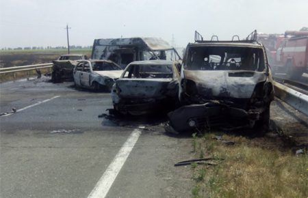 На трасі Одеса-Київ зіткнулись 8 автомобілів. Є загиблі та поранені