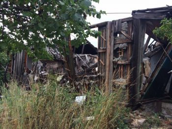 Вже нічого не страшно, хочеться тільки плакати, - жителька Станиці Луганської Вже нічого не страшно, хочеться тільки плакати, - жителька Станиці Луганської