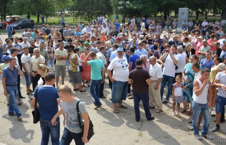 Местные власти Лощиновки пообещали выселить ромскую общину до 9 утра