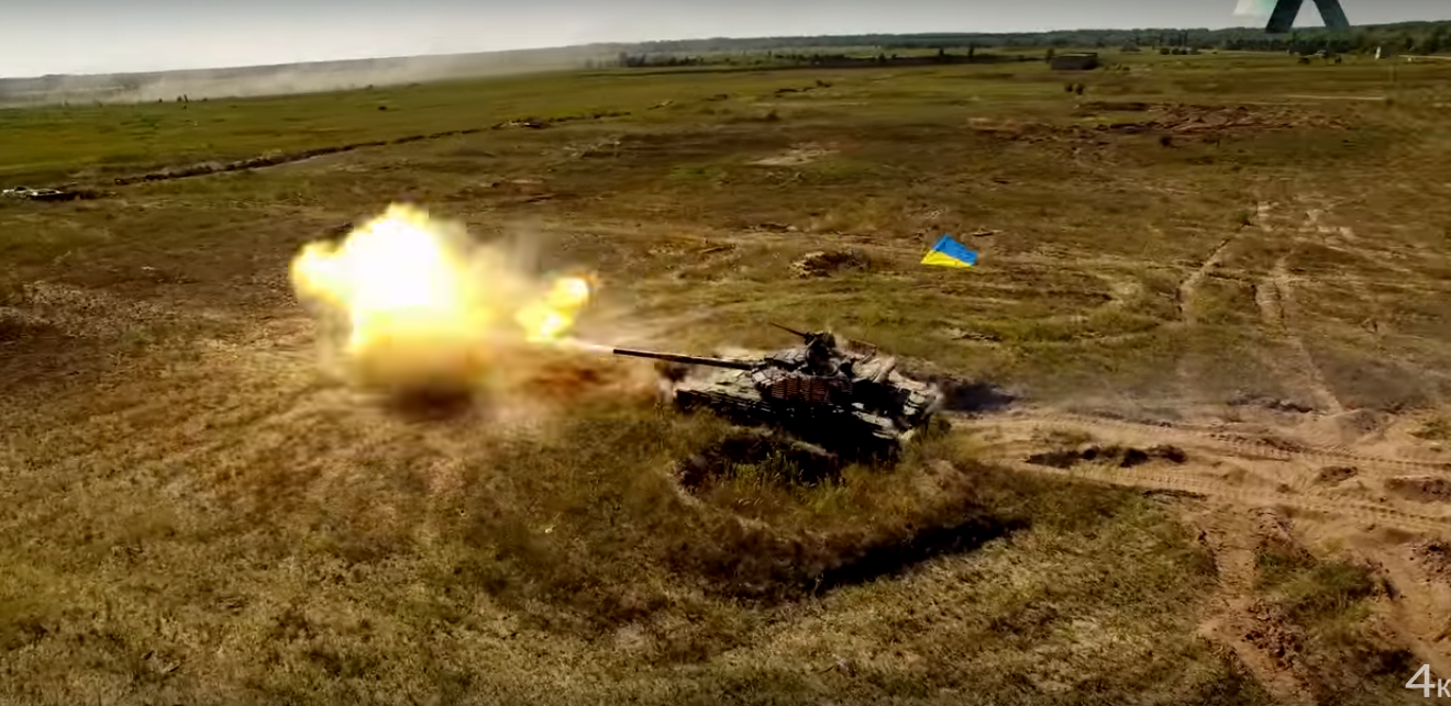 Як проходять навчання українських танкістів — відео з дрону