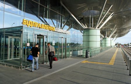 У Борисполі сотні людей вже 9 годин чекають на два рейси до Туреччини