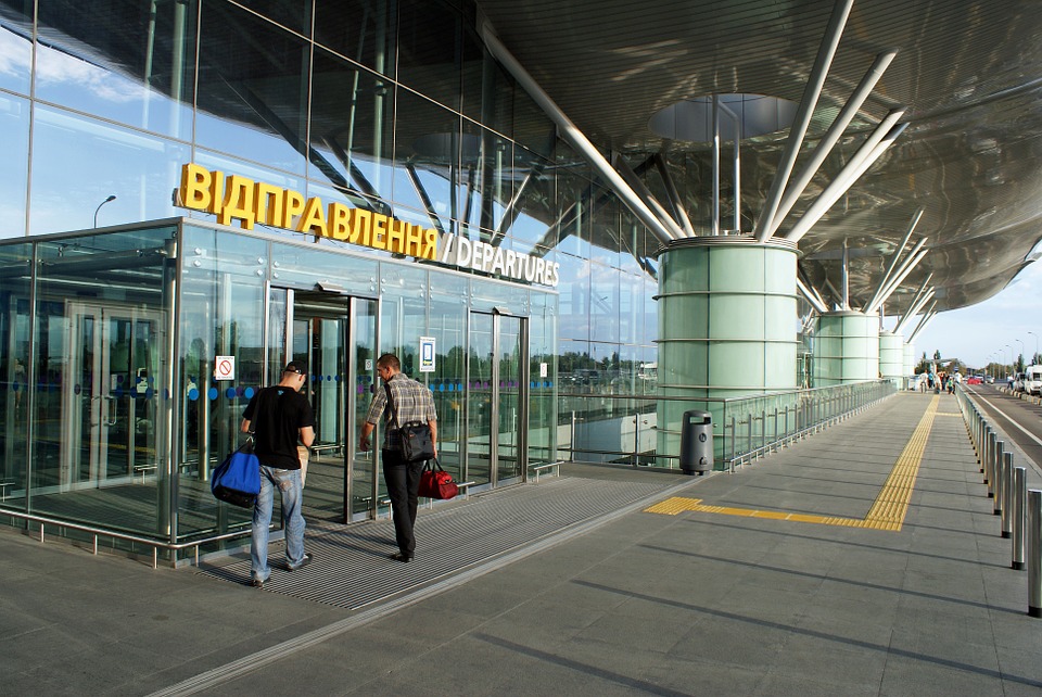 У Борисполі сотні людей вже 9 годин чекають на два рейси до Туреччини