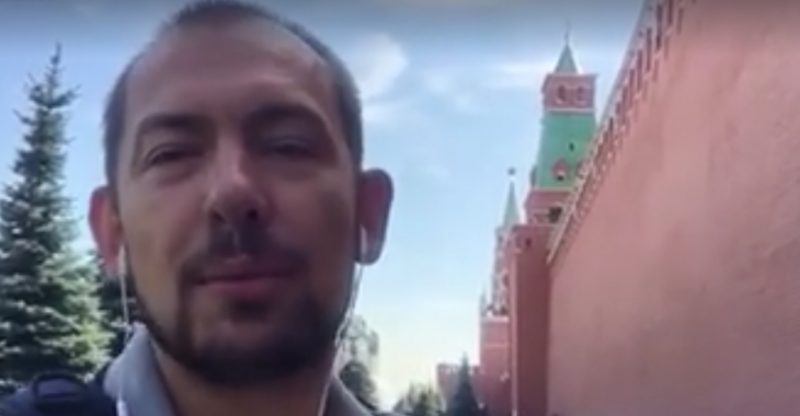 Україна була, є і буде! - привітання під стінами Кремля, відео Україна була, є і буде! - привітання під стінами Кремля, відео