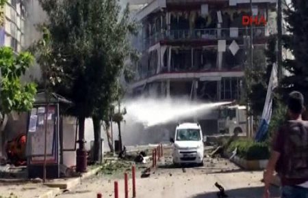 З’явилося відео з теракту в Туреччині, вже 48 людей постраждало — відео
