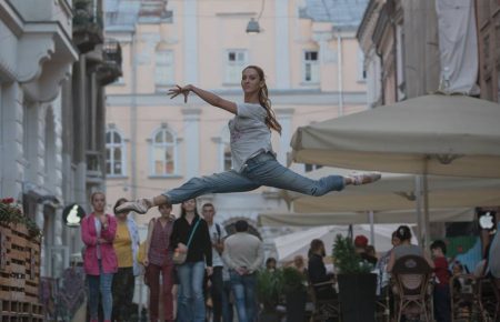 Балетмейстери Львівської Національної Опери позували у яскравій фотосесії