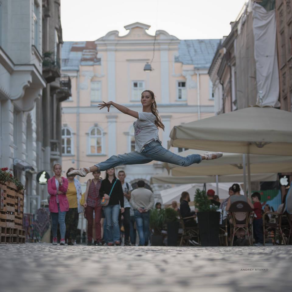 Балетмейстери Львівської Національної Опери позували у яскравій фотосесії