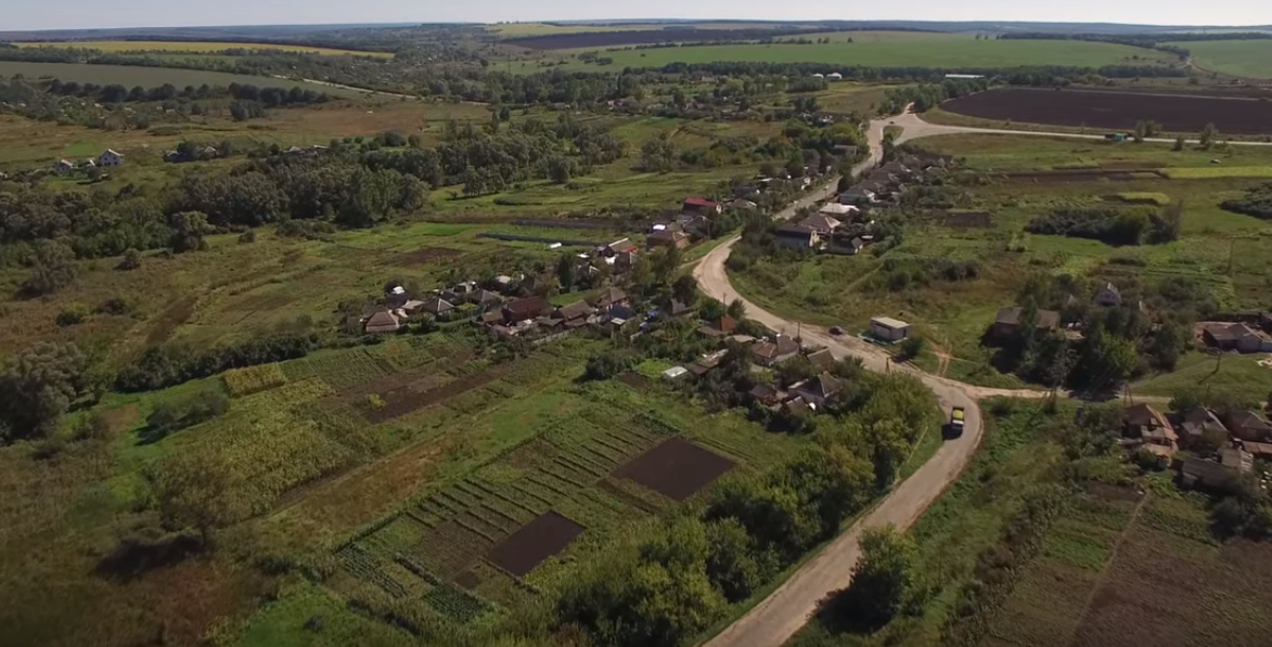 Як зараз виглядає село Шестакове, де НКВС живцем спалили арештантів — відео