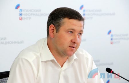 На Луганщині оголосили у розшук одного з "міністрів "ЛНР"
