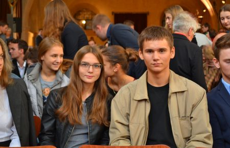 Українські школярі беруть участь в Міжнародних Молодіжних Дебатах в Празі