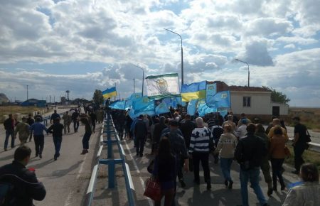 Як відзначають річницю блокади Криму — фоторепортаж