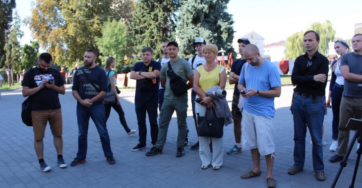 В Луцьку журналісти пікетували прокуратуру та Нацполіцію В Луцьку журналісти пікетували прокуратуру та Нацполіцію