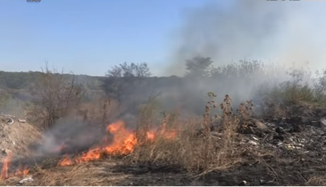 У Дніпрі відходи м'ясокомбінату спалюють в 200 м від житлових будинків — відео