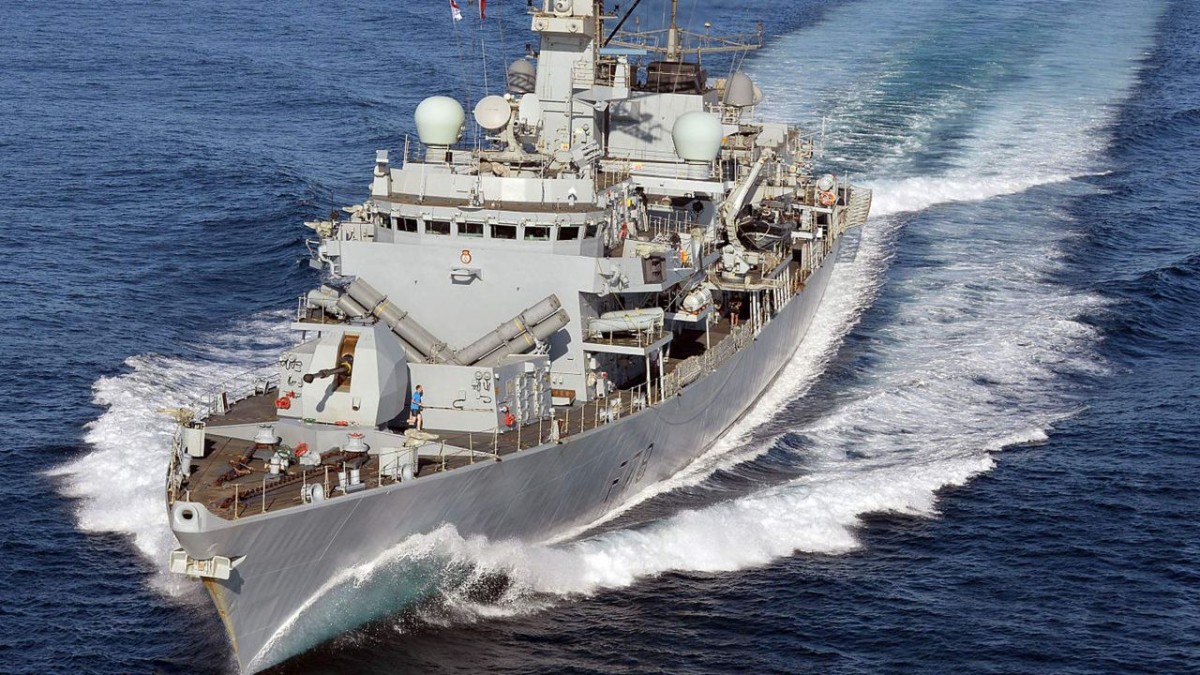 Флот Британії перейшов у бойову готовність через активність РФ у Середземному морі