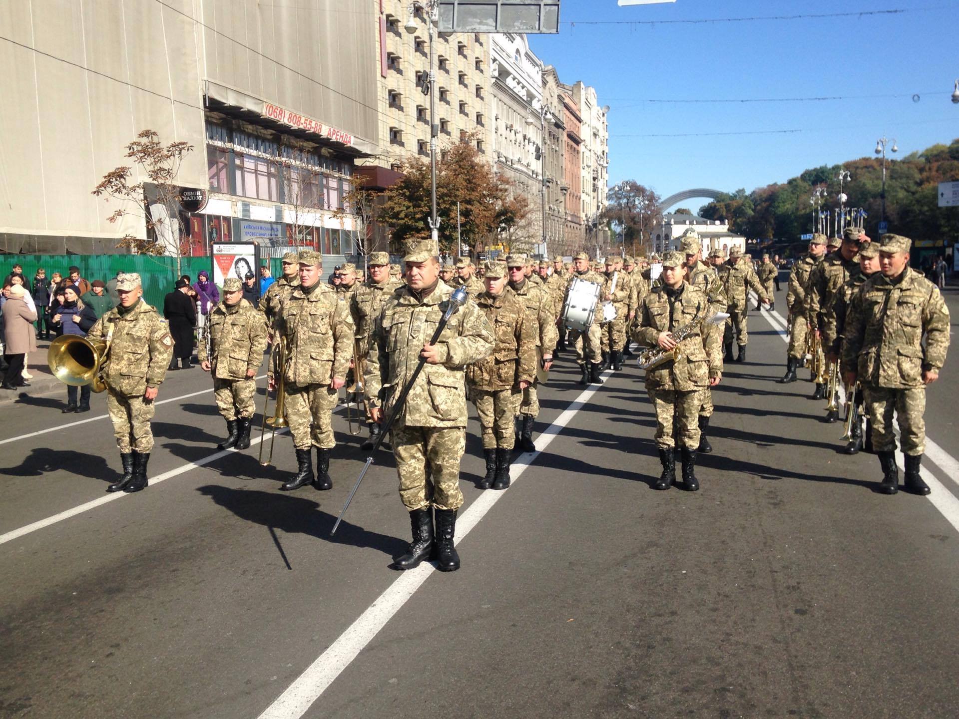 В Києві на Майдані святкують День захисника України — фото, відео