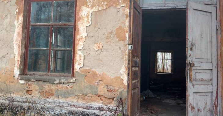У покинутих холодних ангарах та без води — бійців відправили на «відпочинок» — фото У покинутих холодних ангарах та без води — бійців відправили на «відпочинок» — фото