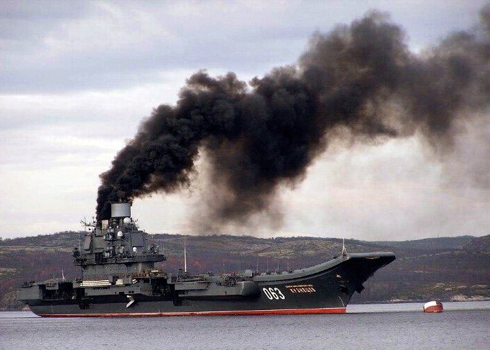 «Адмірал Кузнєцов» проходить протоку Ла-Манш — реакції соцмереж