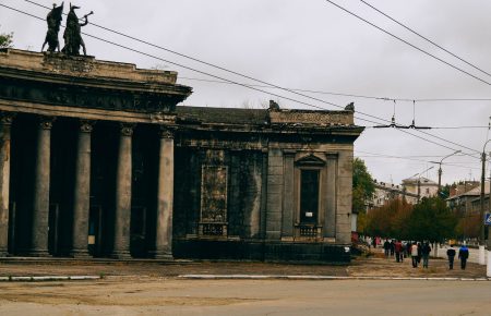 Як живе Алчевськ під контролем  "ЛНР" — фоторепортаж