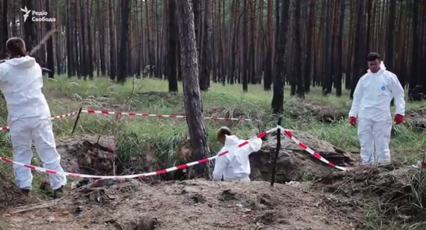 На Донеччині, на колишніх позиціях бойовиків, виявили останки людини - відео