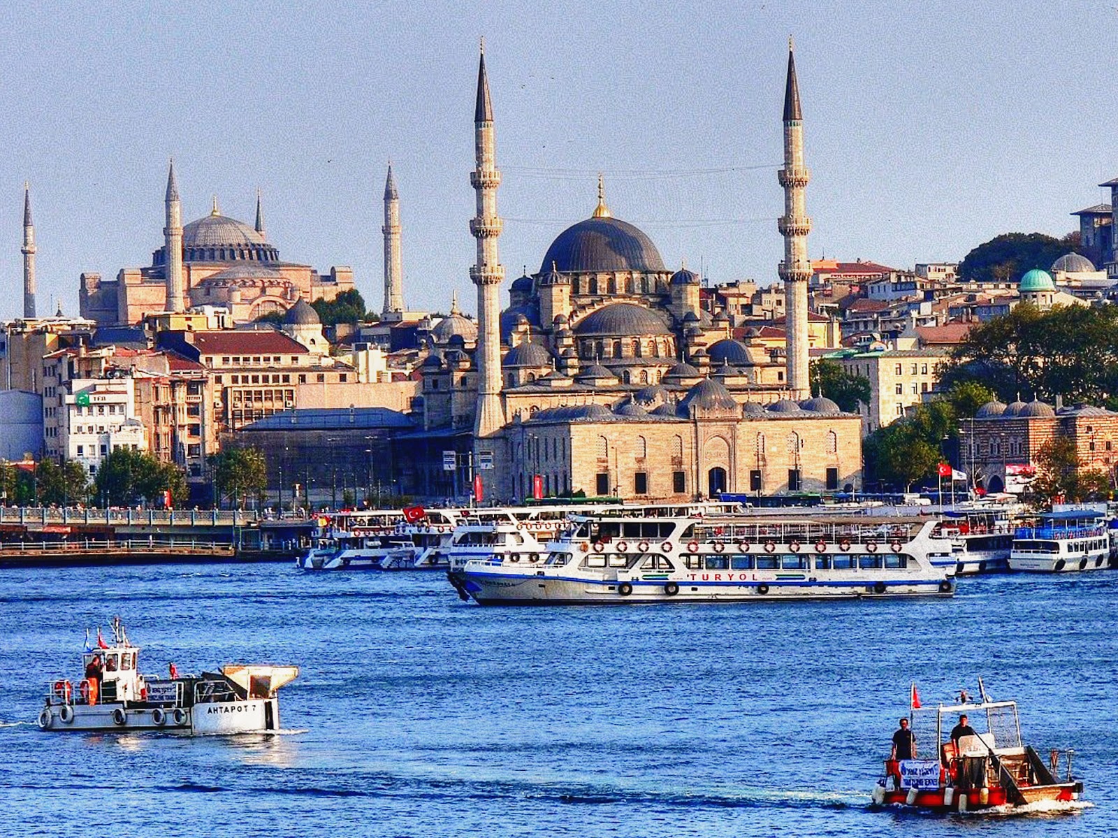 Американських дипломатів вивозять зі Стамбула