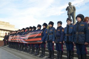 Back in USSR: крымских школьников собрали на флеш-моб в честь «самообороны»