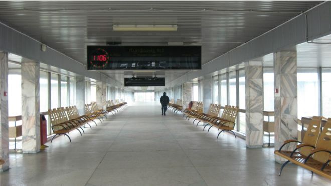Тиша та порожнеча: луганський залізничний вокзал сьогодні — фоторепортаж