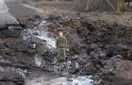 На місці вибуху КамАЗу з боєприпасами в Макіївці урва в людський зріст — фото