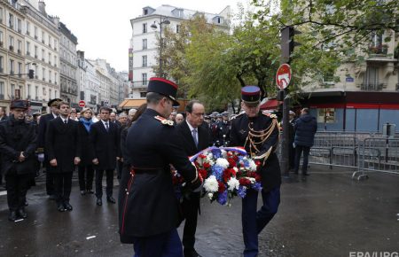 Як проходили пам'ятні заходи першої річниці терактів у Парижі