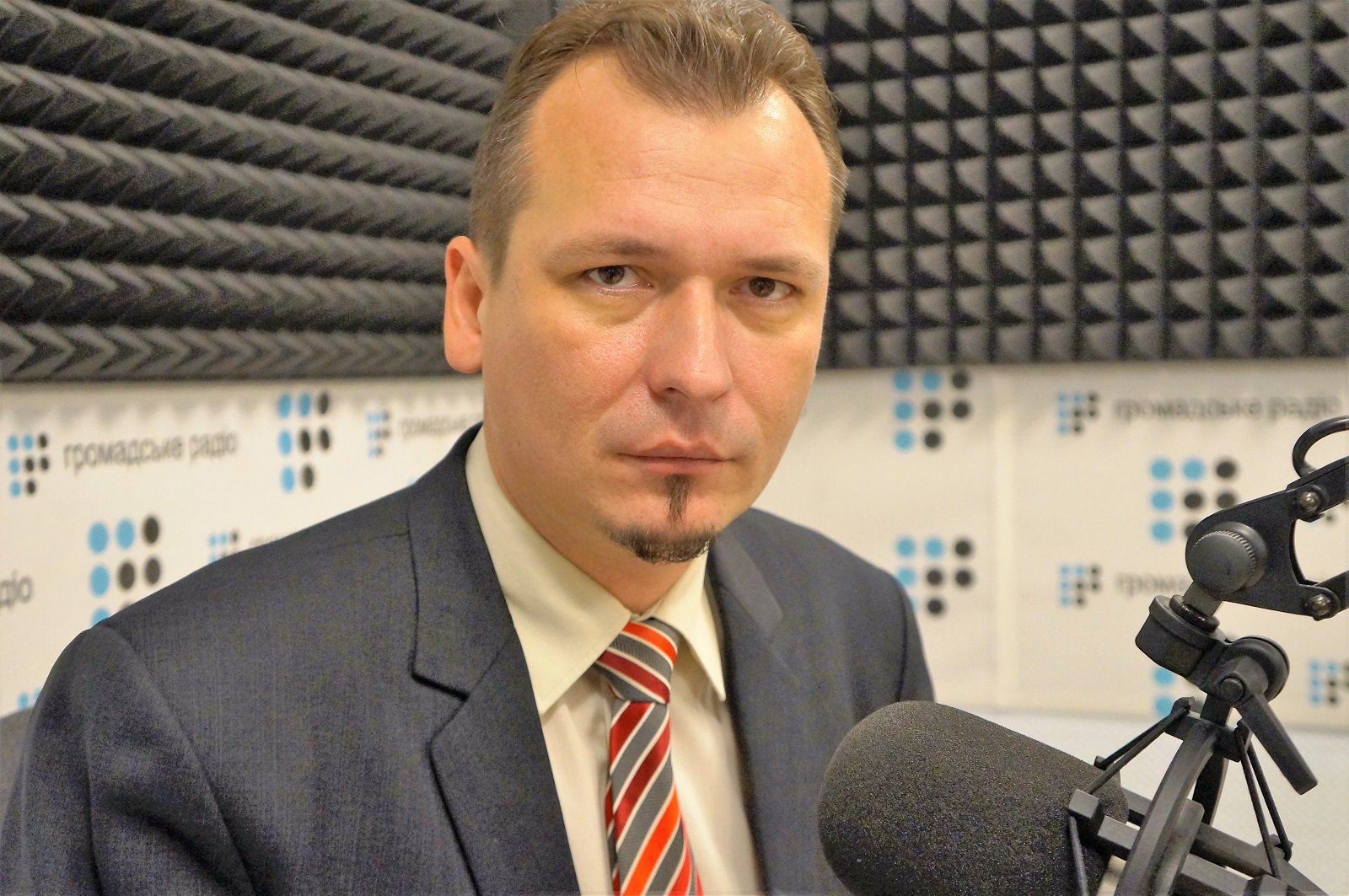 Мешканці Донбасу підпадають під якісну пропаганду місцевих каналів, — Захарченко