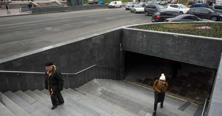 На Хрещатику закриють підземні переходи та створять наземні На Хрещатику закриють підземні переходи та створять наземні