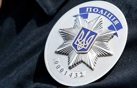 В поліції розповіли деталі нападу на жінку-поліцейсього у Києві