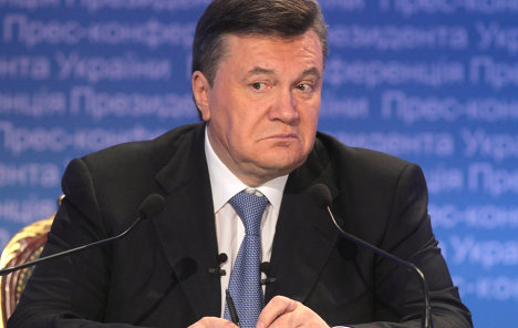 Адвокат Януковича обещает доказательства истории о восьми расстрелянных автобусах